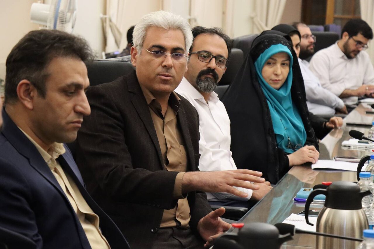 نشست کتابداران فعال در حوزه ناشنوایان با دبیرکل نهاد کتابخانه‌های عمومی کشور