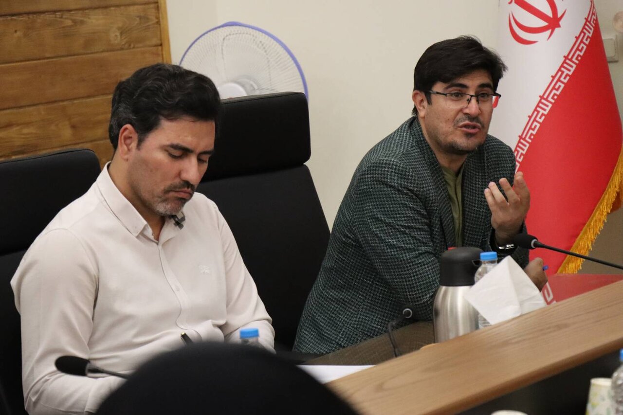 نشست کتابداران فعال در حوزه ناشنوایان با دبیرکل نهاد کتابخانه‌های عمومی کشور