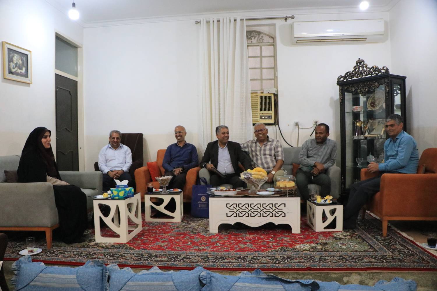 دیدار مدیرکل کتابخانه‌های عمومی هرمزگان با پیشکسوتان عرصه کتاب و کتابخوانی