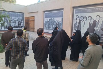 بازدید از از مجموعه تاریخی و فرهنگی تخت فولاد اصفهان