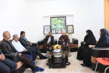 دیدار با خانواده شهدا