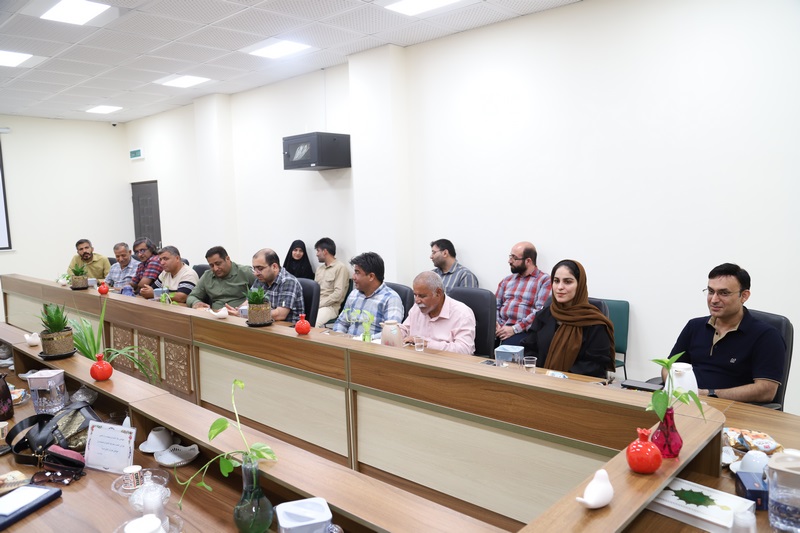 نشست نقد و بررسی کتاب «نی مه در شرجی» در بوشهر نقد و بررسی شد