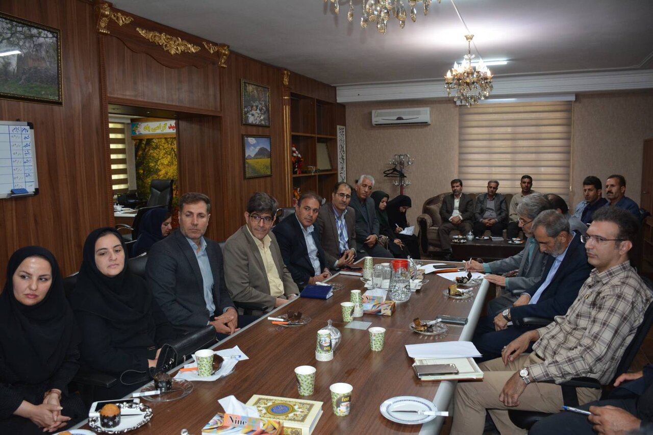 سومین جلسه مشترک انجمن کتابخانه‌های عمومی صحنه و دینور برگزار شد