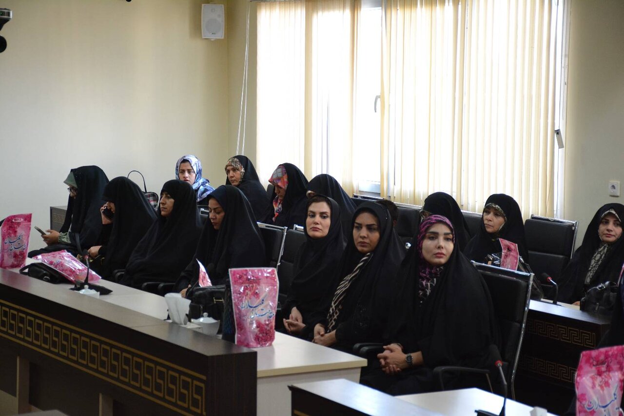 نشست کتابخوانی تبیین منظومه فکری مقام معظم رهبری برگزار شد