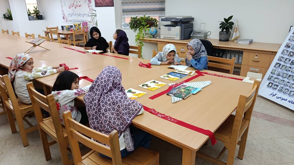 ویژهبرنامههای فرهنگی و ادبی در کتابخانههای عمومی استان زنجان برگزار شد