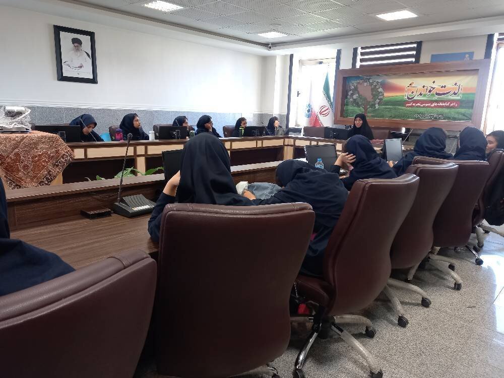 ویژهبرنامههای فرهنگی و ادبی در کتابخانههای عمومی استان زنجان برگزار شد