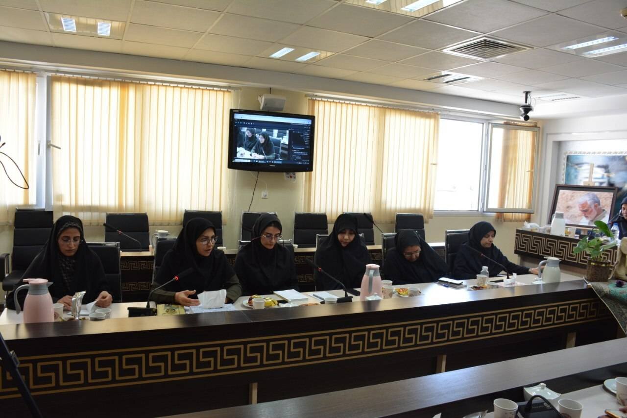 یادمان «قلمداران دفاع مقدس» در کتابخانه امیرکبیر کرمانشاه برگزار شد