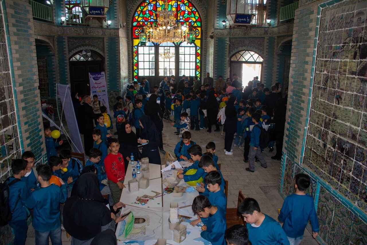 غرفه کتابخانه‌های عمومی، نقش مهمی در ترویج فرهنگ مطالعه میان کودکان دارد