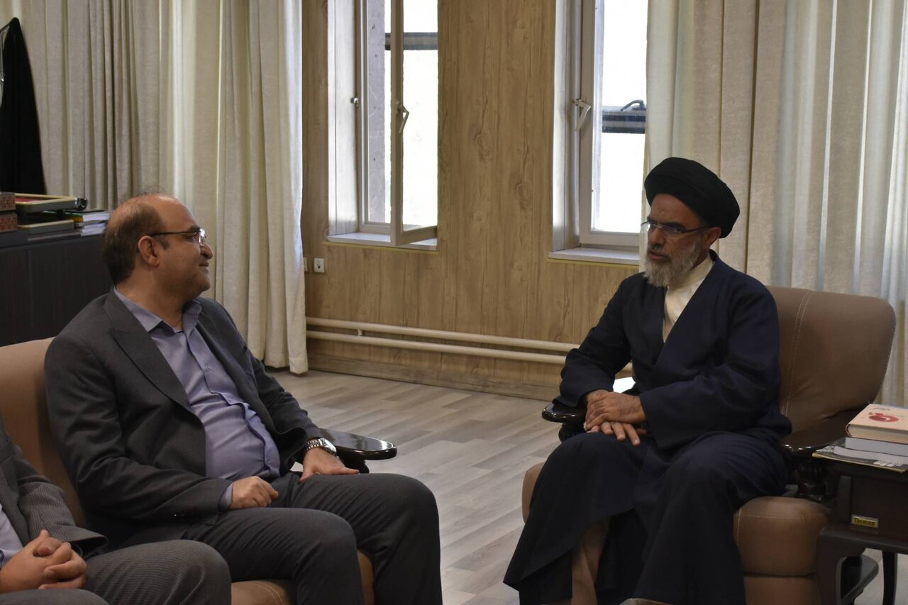 مدیرانکل کتابخانههای عمومی و تبلیغات اسلامی آذربایجان شرقی دیدار کردند