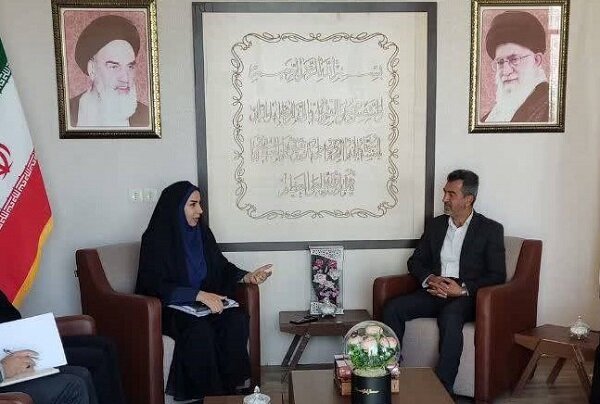 دیدار سرپرست اداره‌کل کتابخانه‌های عمومی چهارمحال و بختیاری با فرماندار شهرکرد