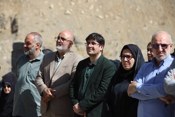 افتتاح سومین نمایشگاه کسب و کارهای کوچک در کتابخانه عمومی شهدای کیگا