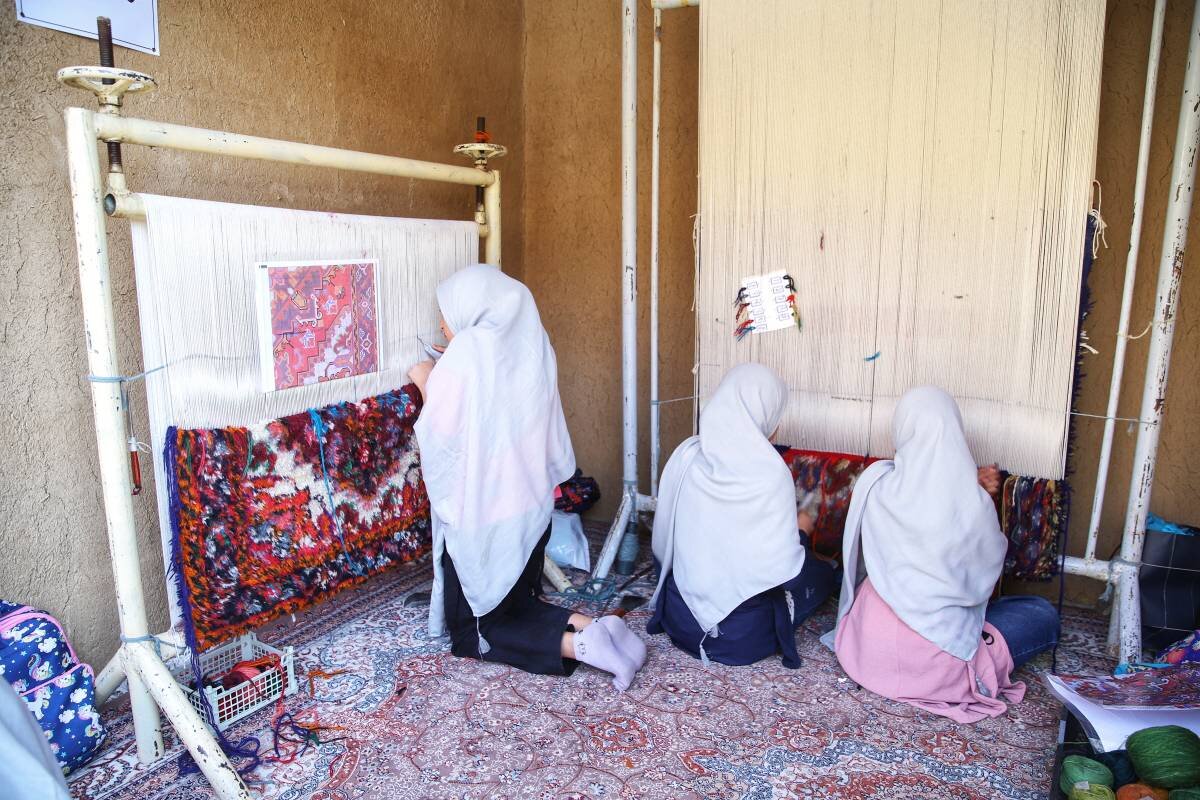 سومین نمایشگاه «کسبوکارهای کوچک» به میزبانی کتابخانه عمومی شهدای کیگا افتتاح شد