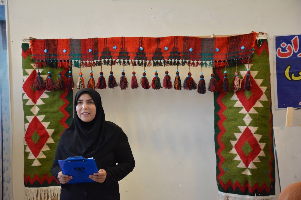 گرامیداشت روز ملی روستا و عشایر در کتابخانه عمومی استقلال قزانچی