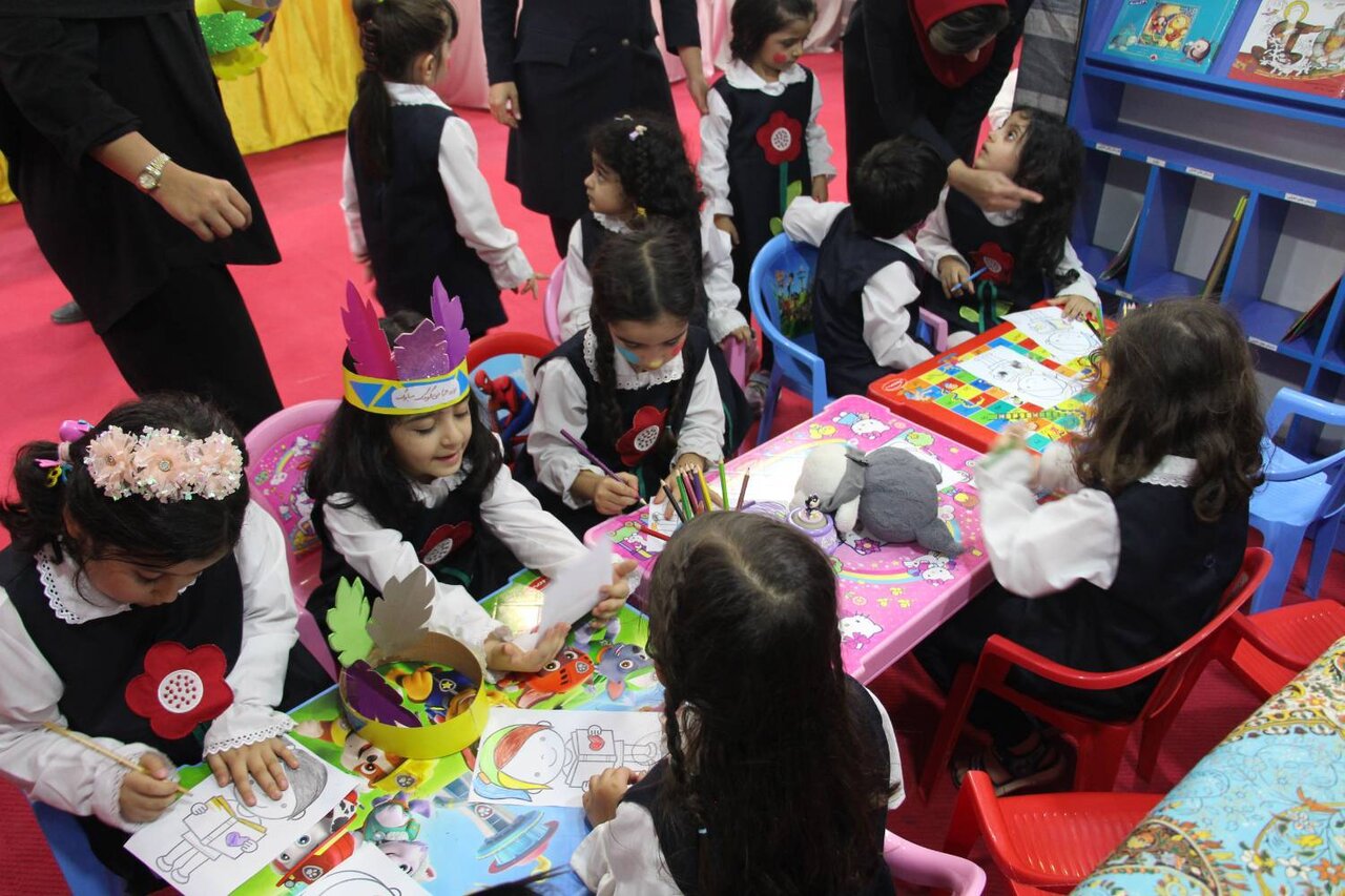 غرفه کتابخانههای عمومی شهرستان گرگان در نمایشگاه هفته کودک برپا شد