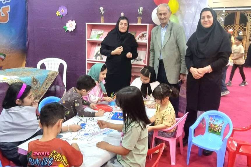 غرفه کتابخانههای عمومی شهرستان گرگان در نمایشگاه هفته کودک برپا شد