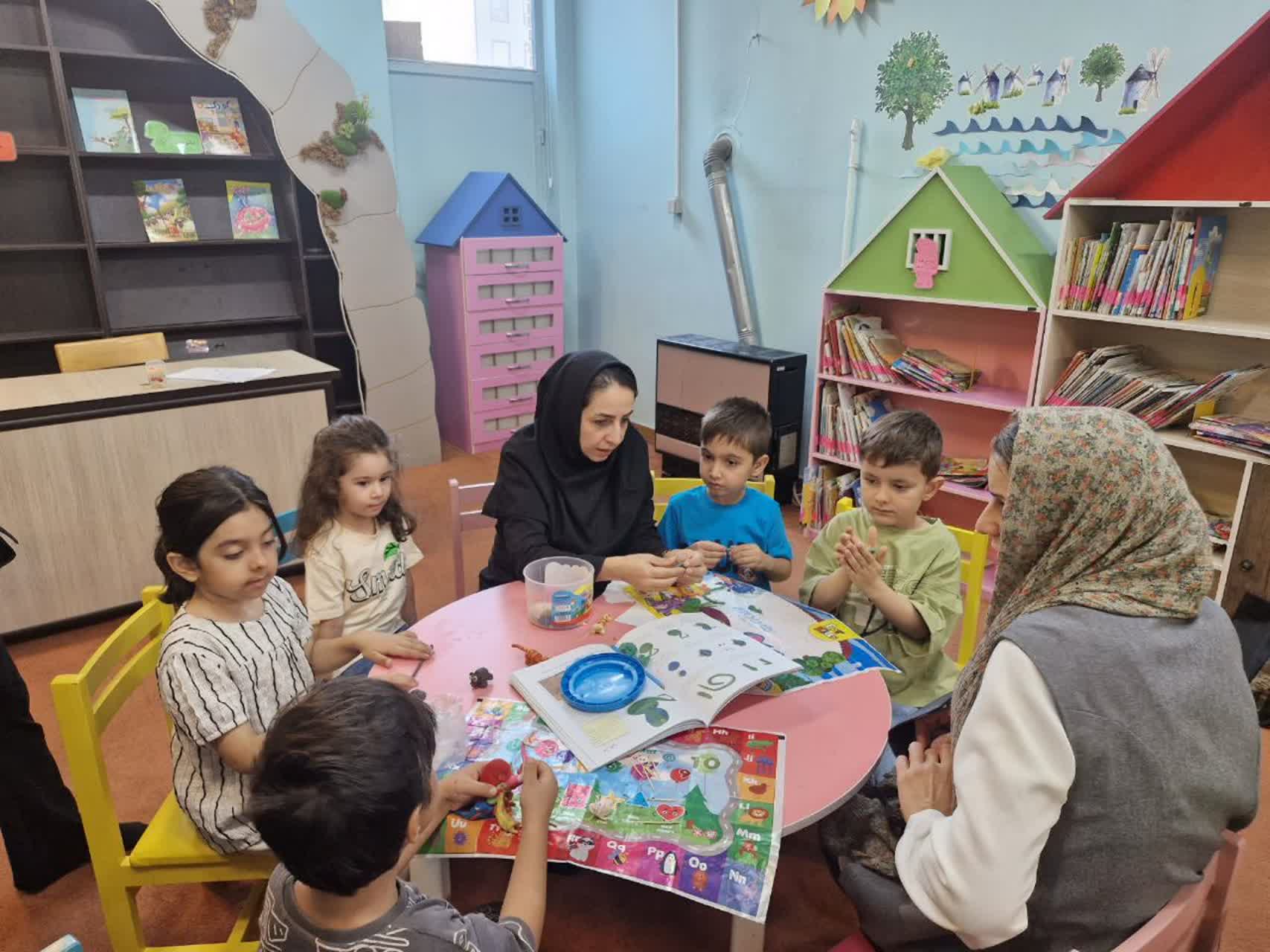 حال خوش کودکان در کتابخانههای عمومی استان مرکزی