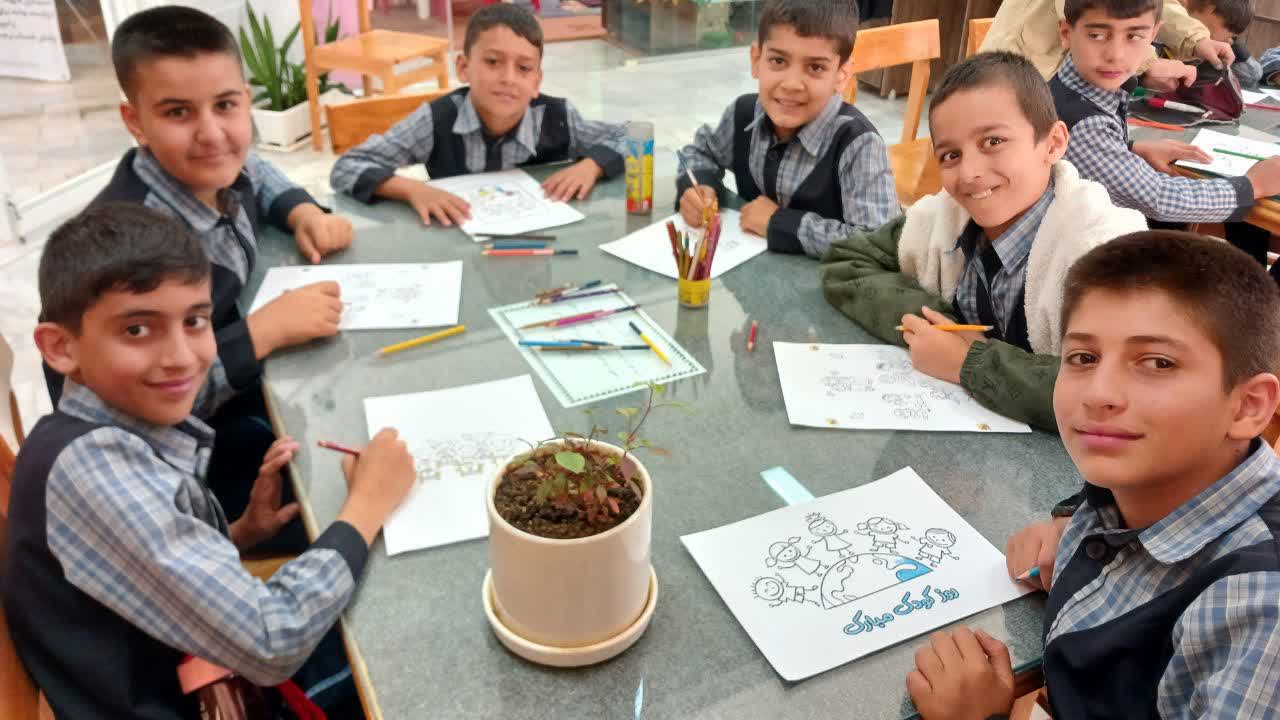 گرامیداشت هفته ملی کودک در کتابخانههای عمومی استان مرکزی