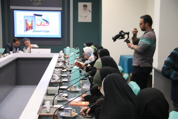 همراهی نوجوانان با بهزاد دانشگر در «خیابان الزهرا»