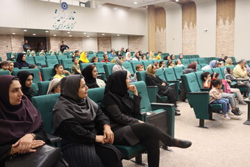 جشن بزرگ روز جهانی کودک در کتابخانه مرکزی یزد برگزار شد