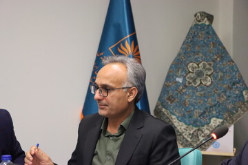 رونمایی پوستر مسابقه کتابخوانی از جلد اول کتاب یادگارهای یزد همزمان با هفته نکوداشت استاد ایرج افشار یزدی