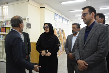 بازدید از کتابخانه امام خمینی (ره) سمنان