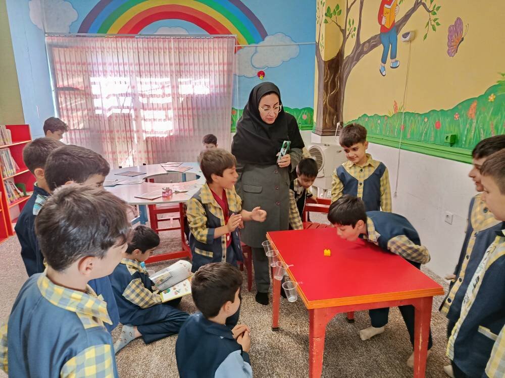 ویژهبرنامه روز جهانی کودک در کتابخانه غدیر خرمآباد برگزار شد