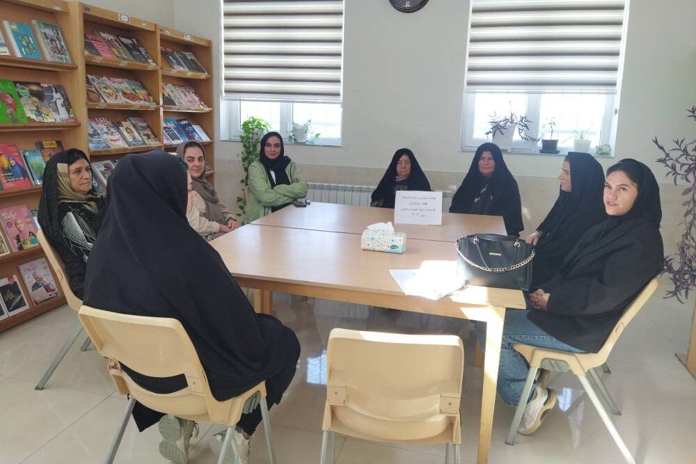 برگزاری کارگاه آموزشی «سلامت روان در سالمندی» توسط کتابخانه‌های عمومی شهرستان مرند