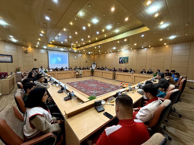 عضویت نوجوان کتابخوان مریوانی در انجمن کتابخانه‌های شهرستان