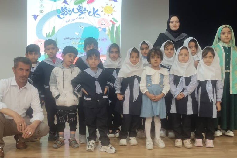 برنامههای فرهنگی و نمایشی ویژه کودکان آذرشهری اجرا شد