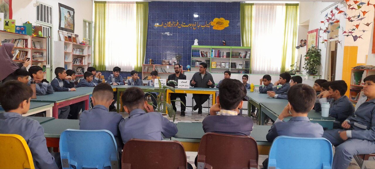 برگزاری نشست مطالعاتی «کتاب و کودک» در کانون پرورش فکری کودکان و نوجوانان دورود