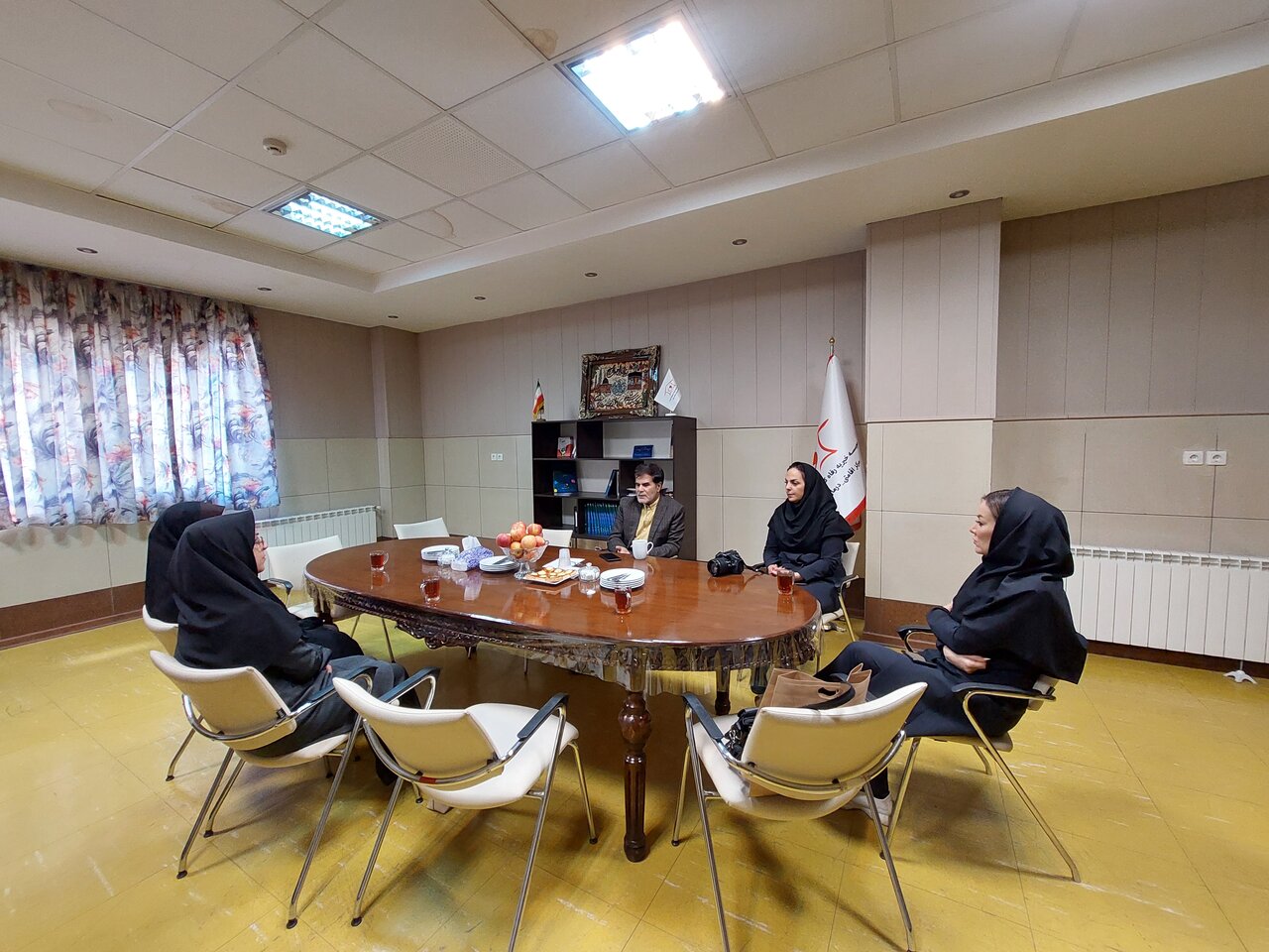 دیدار مدیرکل کتابخانه‌های عمومی آذربایجان‌غربی با مدیرعامل موسسه خیریه رفاه کودک و نوجوان ارومیه