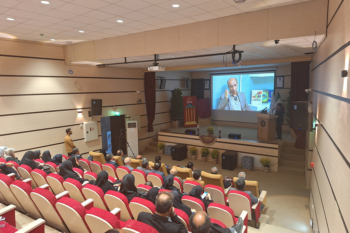 گنجینه تاریخی پیک ایلام در کتابخانه مرکزی رونمایی شد