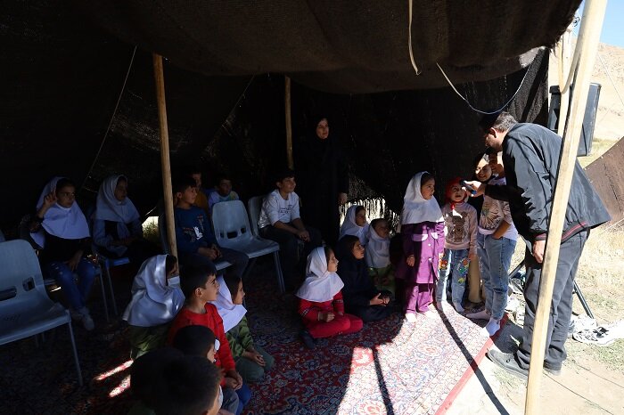 ویژهبرنامه فرهنگی کتابخانه سیار ارومیه، در منطقه مرگور برگزار شد