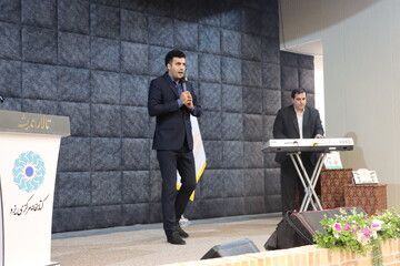 ویژه برنامه روز جهانی عصای سفید در کتابخانه مرکزی یزد برگزار شد