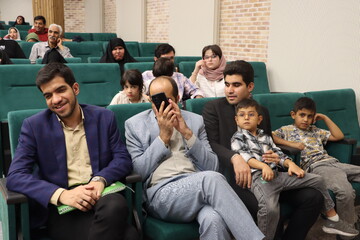 ویژه برنامه روز جهانی عصای سفید در کتابخانه مرکزی یزد برگزار شد