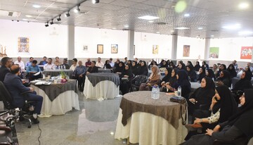 دیدار مدیرکل کتابخانه های عمومی فارس با کتابداران شیراز و زرقان