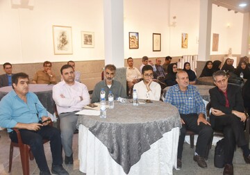 دیدار مدیرکل کتابخانه های عمومی فارس با کتابداران شیراز و زرقان