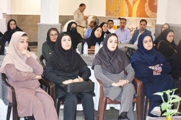 دیدار مدیرکل کتابخانه های عمومی فارس با کتابداران شیراز و زرقان