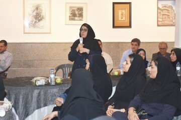 دیدار مدیرکل کتابخانه های عمومی فارس با کتابداران شیراز و زرقان