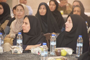 دیدار مدیرکل کتابخانه های عمومی فارس با کتابداران شیراز و زرقان