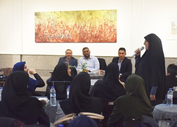 دیدار مدیرکل کتابخانه های عمومی فارس با کتابداران شیراز و زرقان