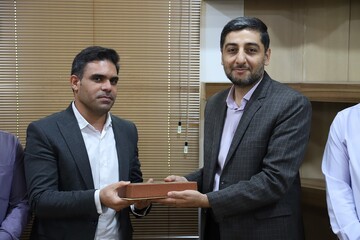 تقدیر مدیرکل کتابخانه‌های عمومی استان بوشهر از شهردار و رئیس شورای اسلامی شهر آب‌پخش