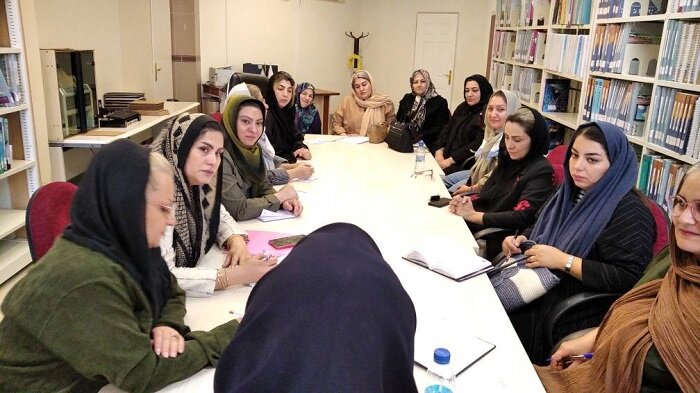 کارگاه روانشناسی «نقش خانواده در تابآوری نوجوانان»