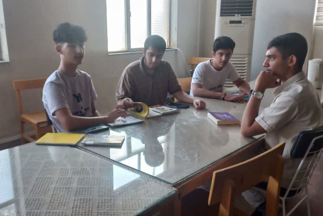 برنامههای فرهنگی و ادبی کتابخانههای عمومی استان مرکزی برای کودکان و خانوادهها