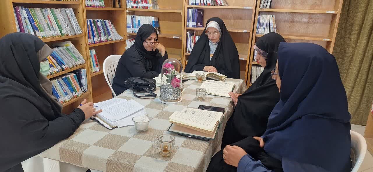 برنامه‌های فرهنگی و ادبی کتابخانه‌های عمومی استان مرکزی برای کودکان و خانواده‌ها