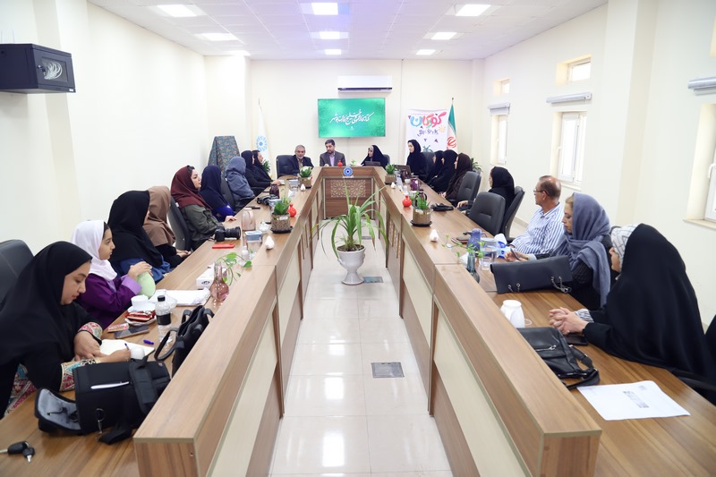 نشست نویسندگان کتاب کودک و نوجوان در بوشهر برگزار شد