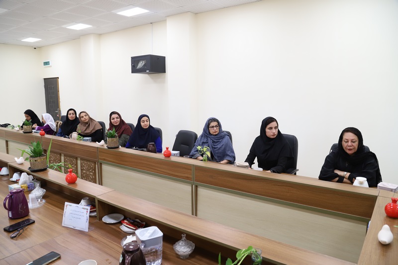 نشست نویسندگان کتاب کودک و نوجوان در بوشهر برگزار شد