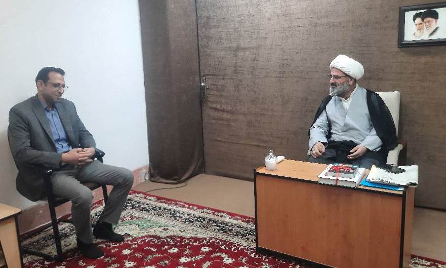 دیدار مدیرکل کتابخانه‌های عمومی سمنان با نماینده ولی‌فقیه در استان