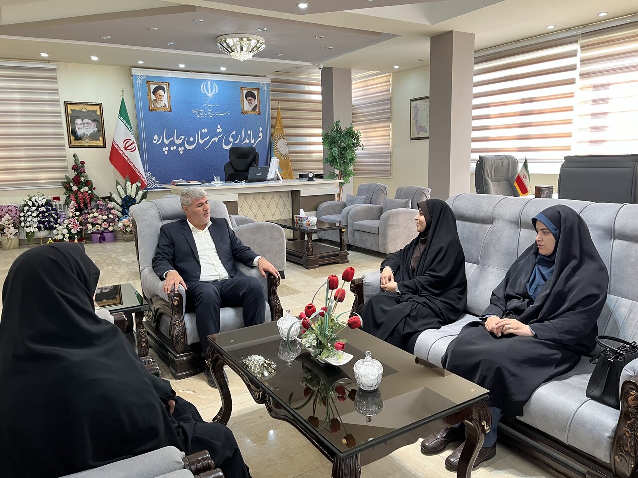 مدیرکل کتابخانههای عمومی آذربایجانغربی با فرماندار چایپاره دیدار کرد