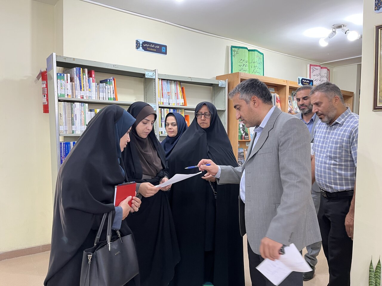 مدیرکل کتابخانه‌های عمومی آذربایجان‌غربی با فرماندار چایپاره دیدار کرد